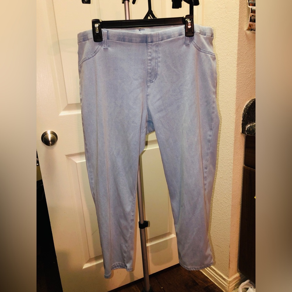 Faded Glory Light Blue Cropped Stretch Jeans